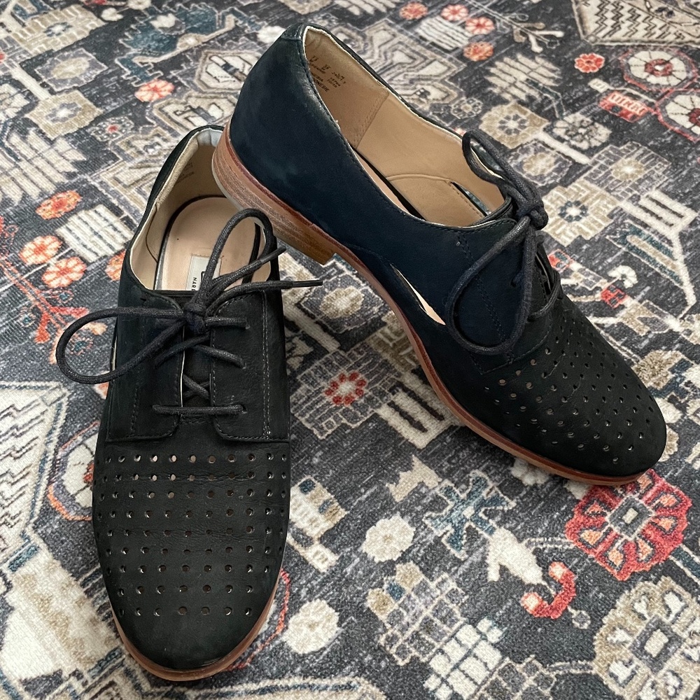 UNTIL 6/20! Clarks Oxford Black Nubuck Suede 7.5